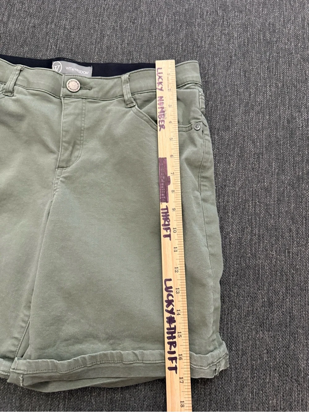 Wit and Wisdom Olive Green Women's Casual Shorts size 10 khakis
